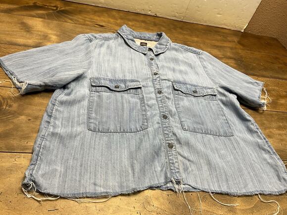 Pilcro Tops - Pilcro Anthropologie Women's Size Medium Blue Denim Button Up Shirt Raw Hem